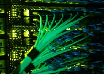 Microsoft Cancels Leases for AI Data Centers, Analyst Says