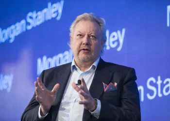 WiseTech Board Quits as Founder White Wins Power Struggle