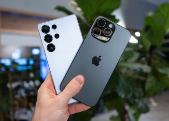 🔥 Trump’s Tariff Threat Hits Samsung Too: Galaxy Phones Face Massive Price Hikes