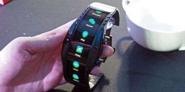 Nubia Alpha: The Futuristic Smartwatch That Blurs the Line Between Phone and Wearable