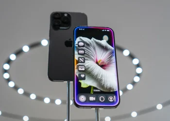 Apple Event Highlights Concerns over AI’s Existential Risks