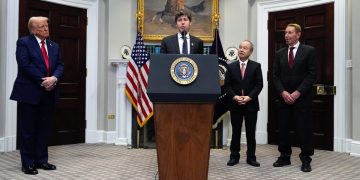 US Defense Backs Leading AI Developers with $200M