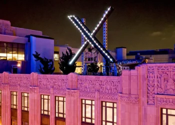 Leadership Change at Elon Musk’s AI Startup Amid Strategic Shifts