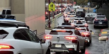 Waymo Pauses Robotaxi Fleet After Electrical Outage at Support Facility